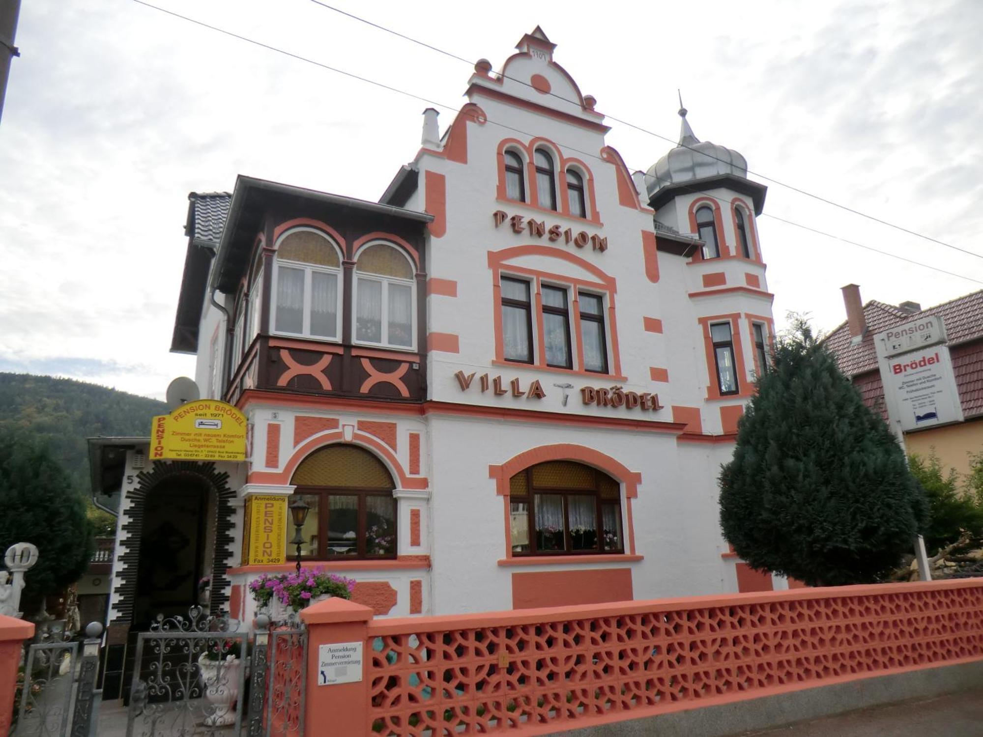 Pension Villa Broedel Бад Бланкенбург Екстериор снимка